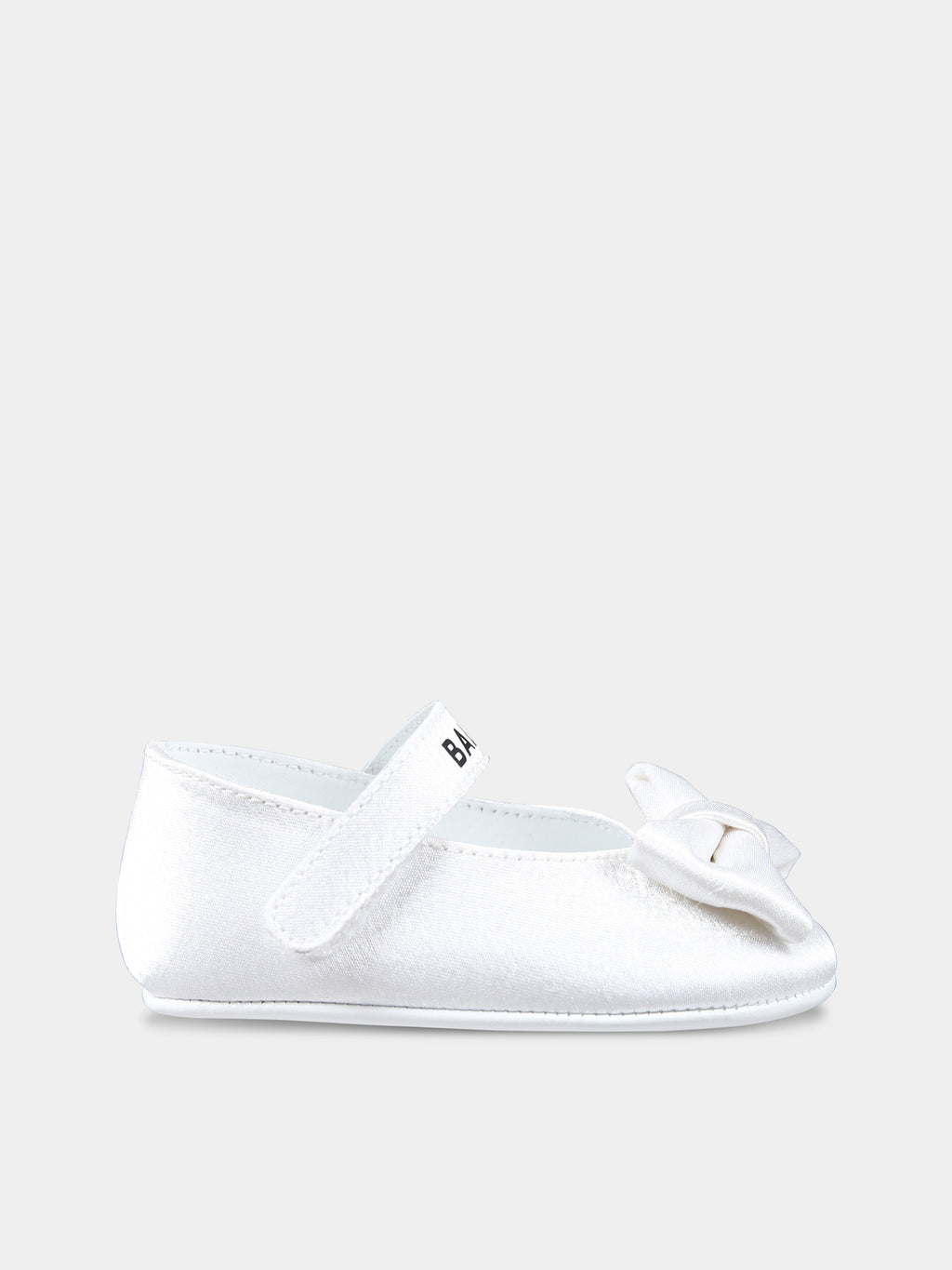 White shoes for baby girl with logo and bow